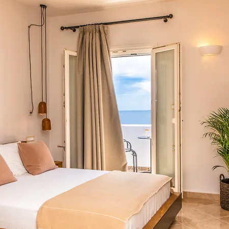 アパートホテル Ariadne 3*