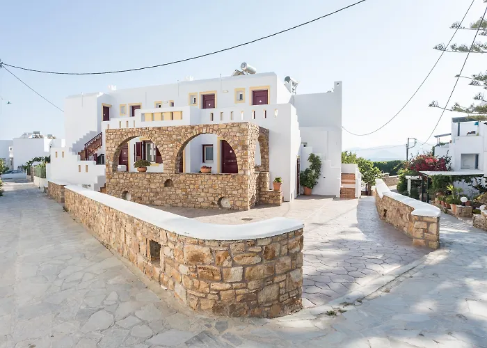 Ariadne מלון דירות 3*