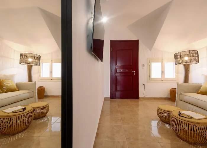 Ariadne מלון דירות 3*