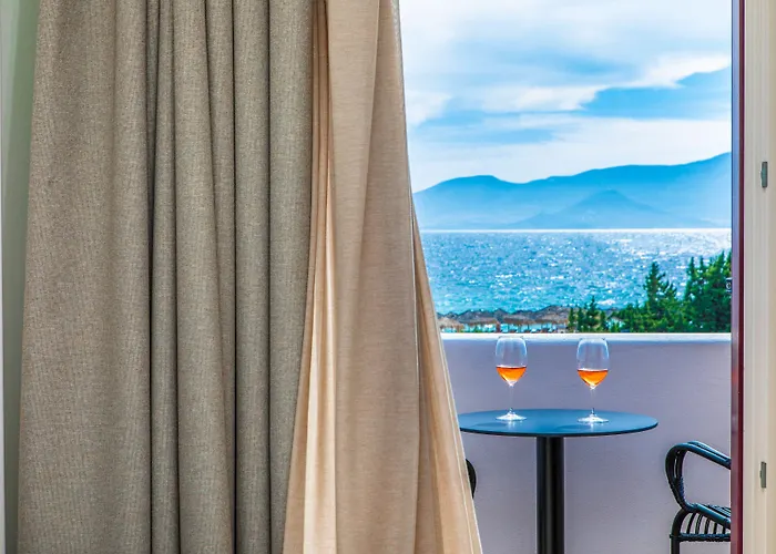 Ariadne מלון דירות 3*