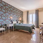 Ξενοδοχείο με διαμερίσματα αριάδνη Άγιος Προκόπιος