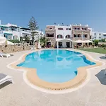 Ξενοδοχείο με διαμερίσματα αριάδνη 3*