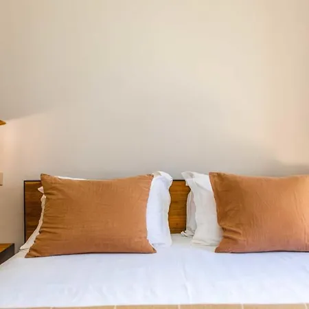 Lägenhetshotell Ariadne 3*